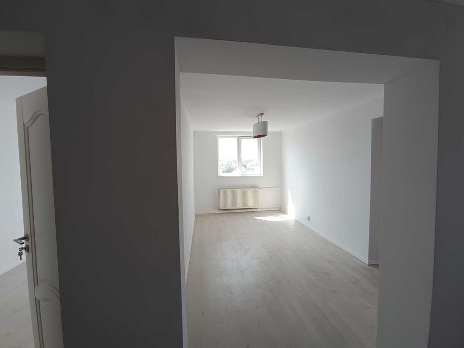 Vând apartament cu 3 camere, tip Z, str. Borsecului, Oradea