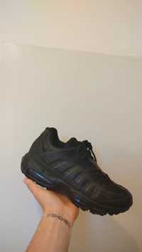 nike airmax 95 triple black