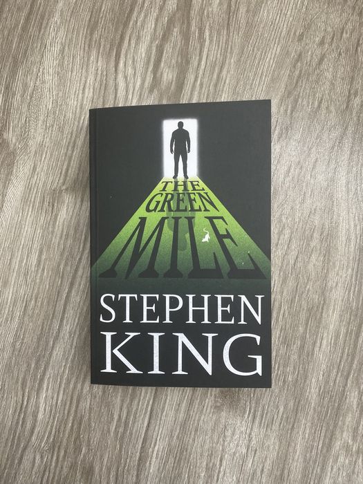 Книга “The green mile” на английски език от Stephen king