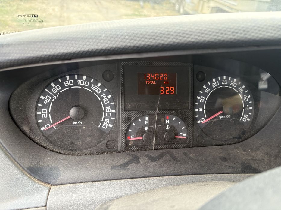 Iveco Daily cu macara
