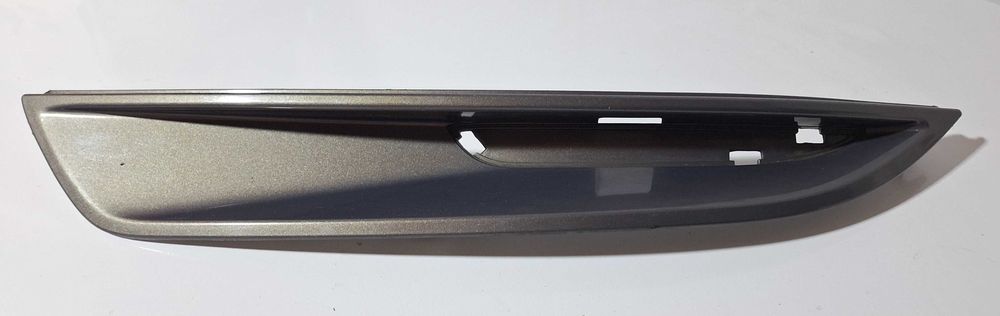 Лайсна под фар (лява) за предна броня Ford Kuga Mk1 - ОЕ 8V41 15A282AW