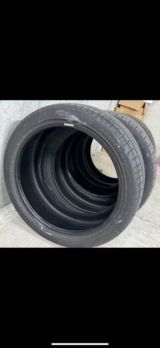 Като нови! Летни Гуми Pirelli 235/40/19