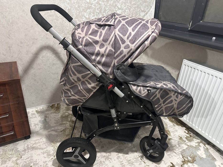 Kolyaska orginal, 1. 2 ishlatilgan lekin yangi baquvvat