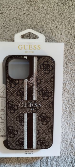 Vând husa originala Guess