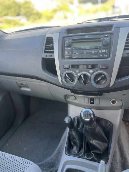 Toyota hilux 2.5D4D 4x4 2009 blocaj  de sateliti