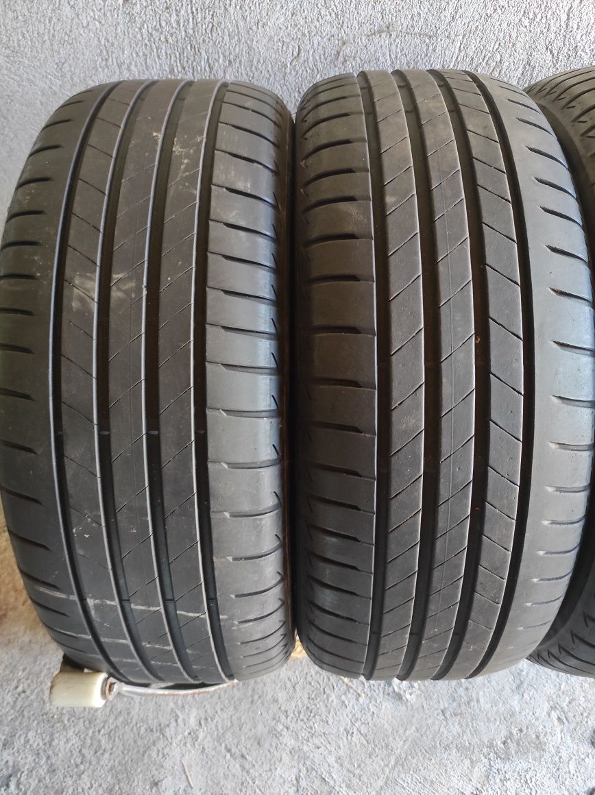 235/55/18 Bridgestone
