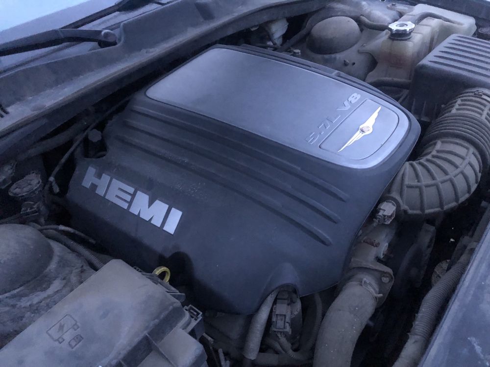 Chrysler 5.7 hemi C300