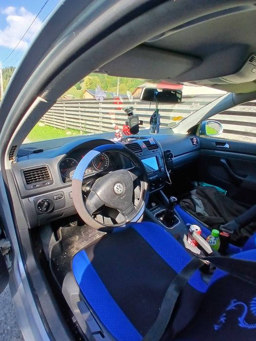 Vând golf 5 1.9 tdi