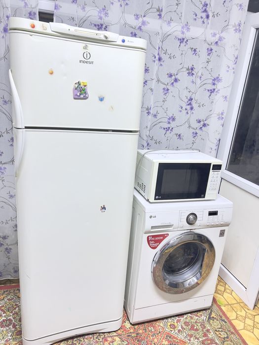 Продам Холодильник Машинку