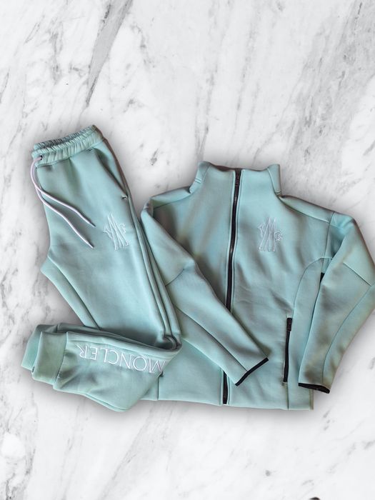 Ватирани дамски екипи moncler