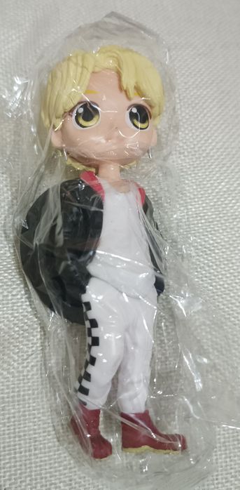 Продаю фигурки группы BTS