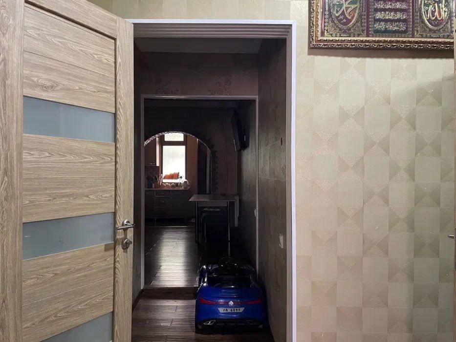 Продается 3/1/5 на Карасу Мирзо-Улугбекский район