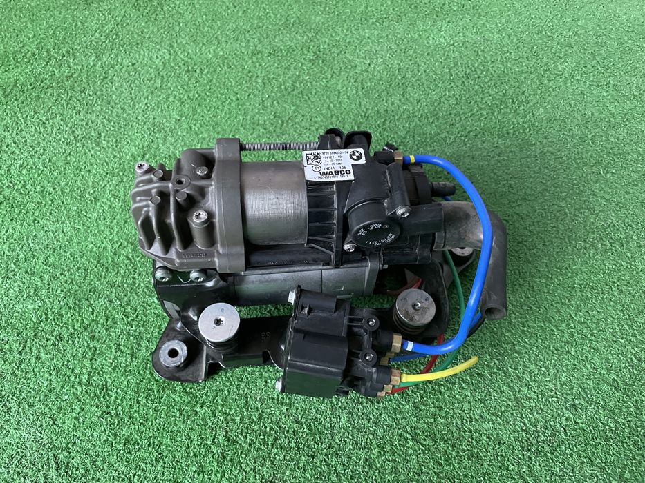 Bmw Seria 7 G11 G12 Compresor Perne de aer complet cu bloc de valve
