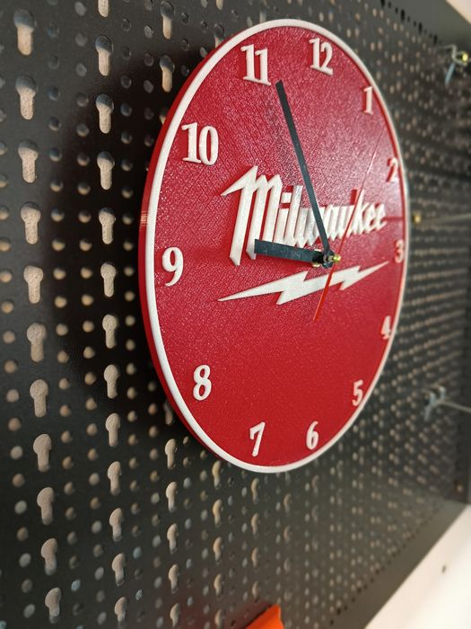 Ceas perete Milwaukee