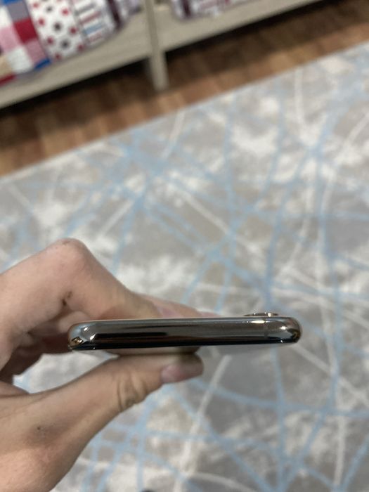 iPhone Xs в идеальном состояний