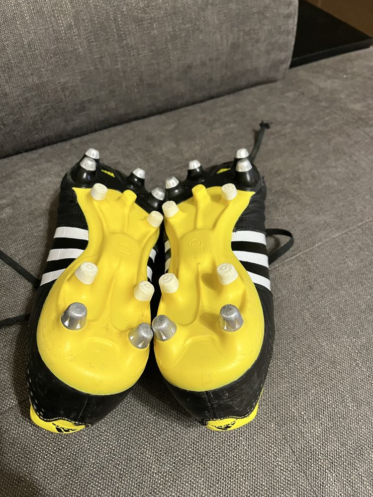 Vand Adidas 11 pro profesionale marimea 41 1/3 in conditi foarte bune