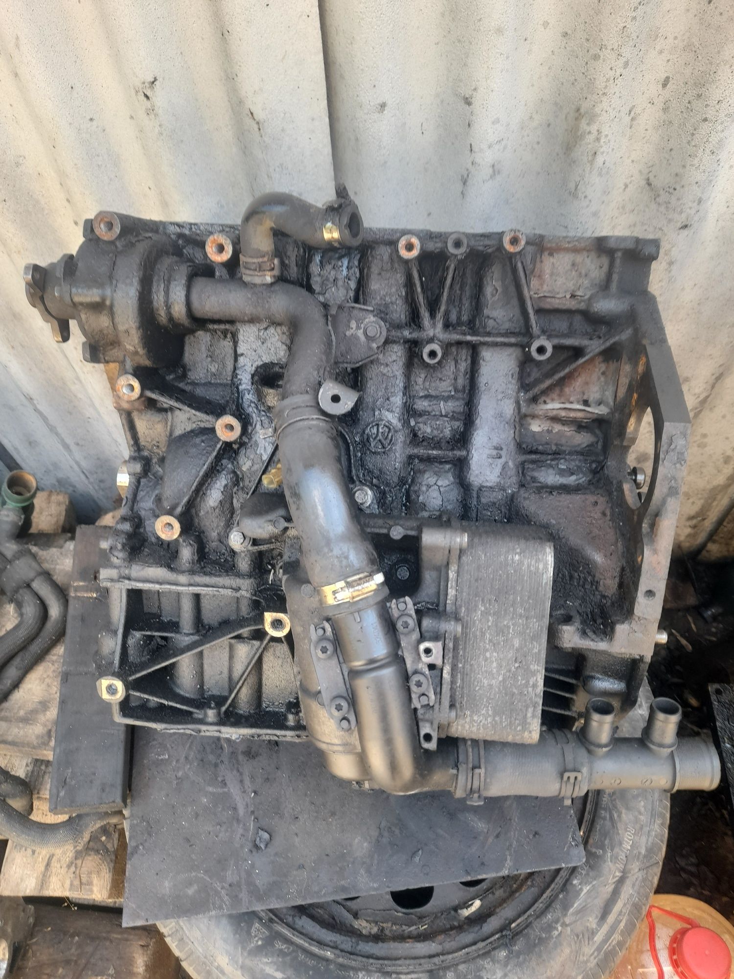 Bloc motor ambielat M9R Renault Trafic Chiuloasa injectoare EURO 5 2.0