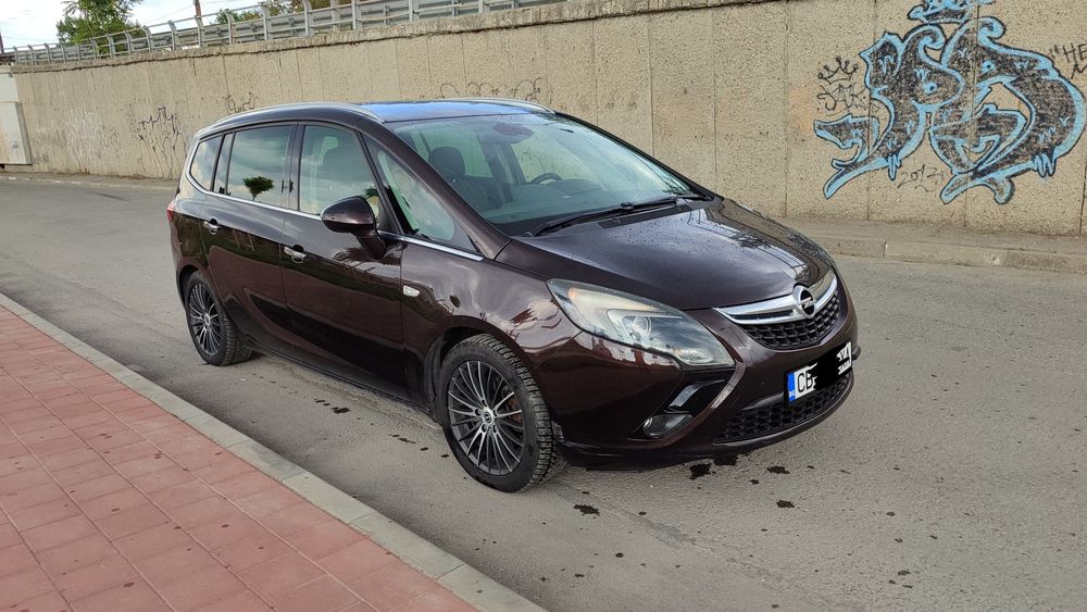 Opel Zafira Tourer 2.0cdti 165к.с. 2012г