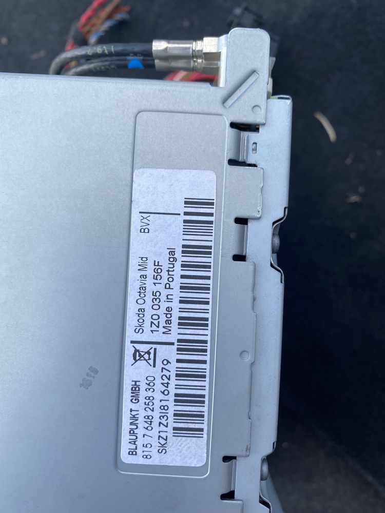 Оригинално CD BLAUPUNKT SkodaAuto OCTAVIA 2010+ media radio 1Z0035156
