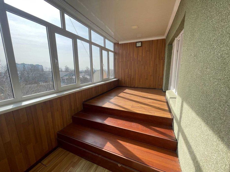 Продается  3-комнатная квартира