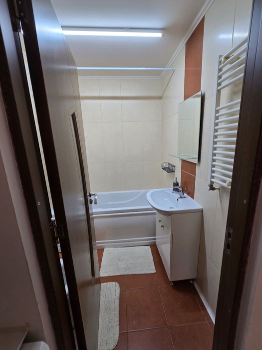 Închiriez apartament 2 camere pe George Enescu