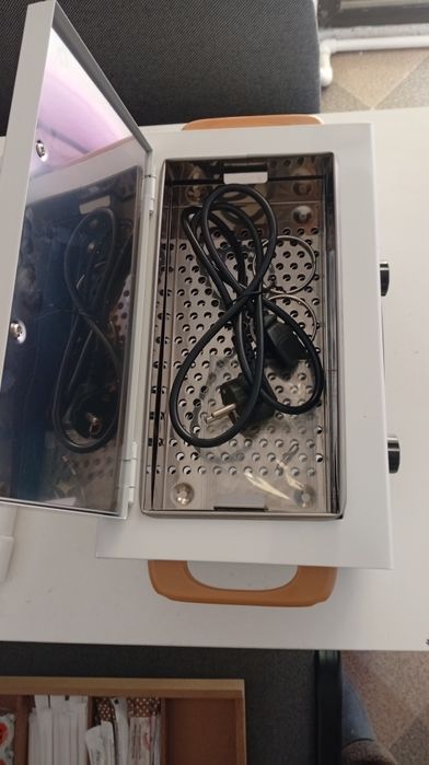 Sterilizator accesorii manichiura