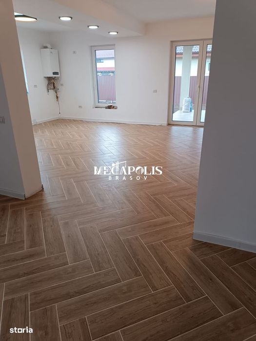 Vanzare Casa pe Parter  4 Camere  Brașov în Cartierul izvor