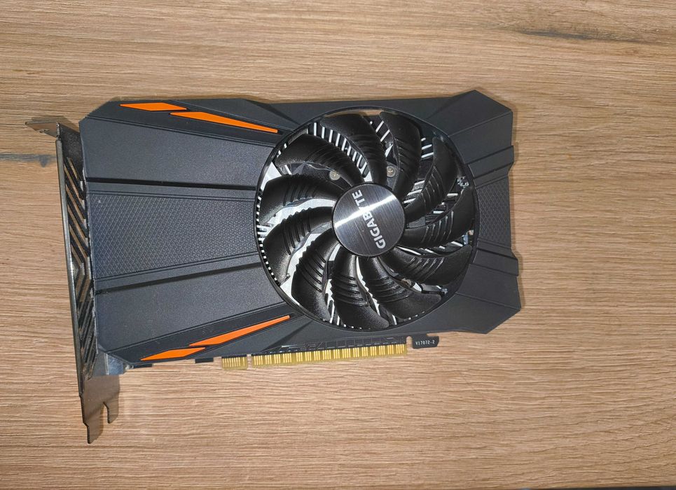 Gigabyte GTX 1050 – отлично състояние