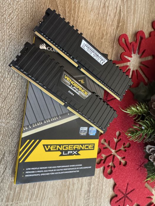 DDR4 3200 Corsair vengeance lpx 2x8 gb рам памет за настолен компютър