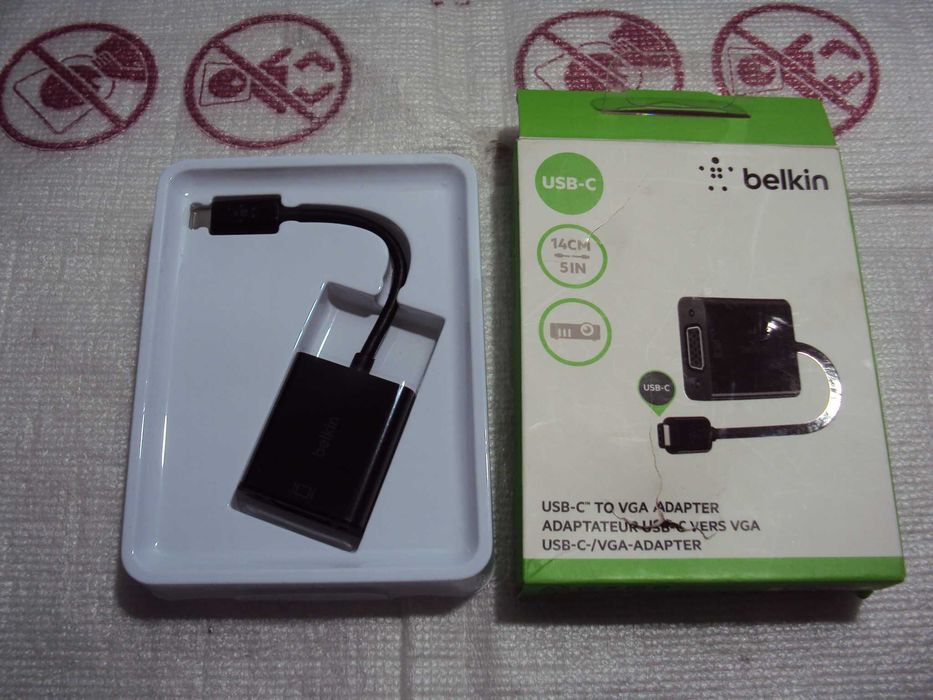 Adaptor Belkin USB-C la VGA negru