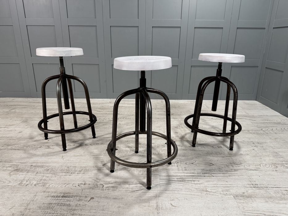 Индустриални бар столове на винт У010