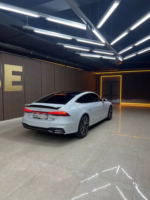 Audi A7  Oq 2018 yil 47000 Prabek
2018 yil kraska toza 
Probek 47000
N