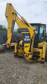 Dezmembrez buldoexcavator Komatsu an 2008