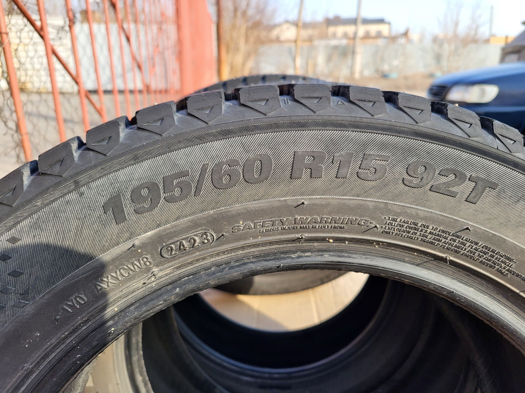 Продаю резину KUMHO 195/60/15