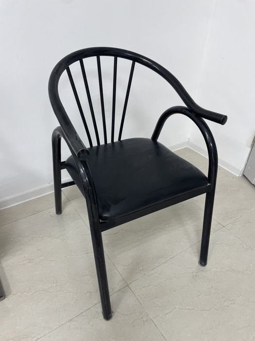 Офисные стуля кожанные