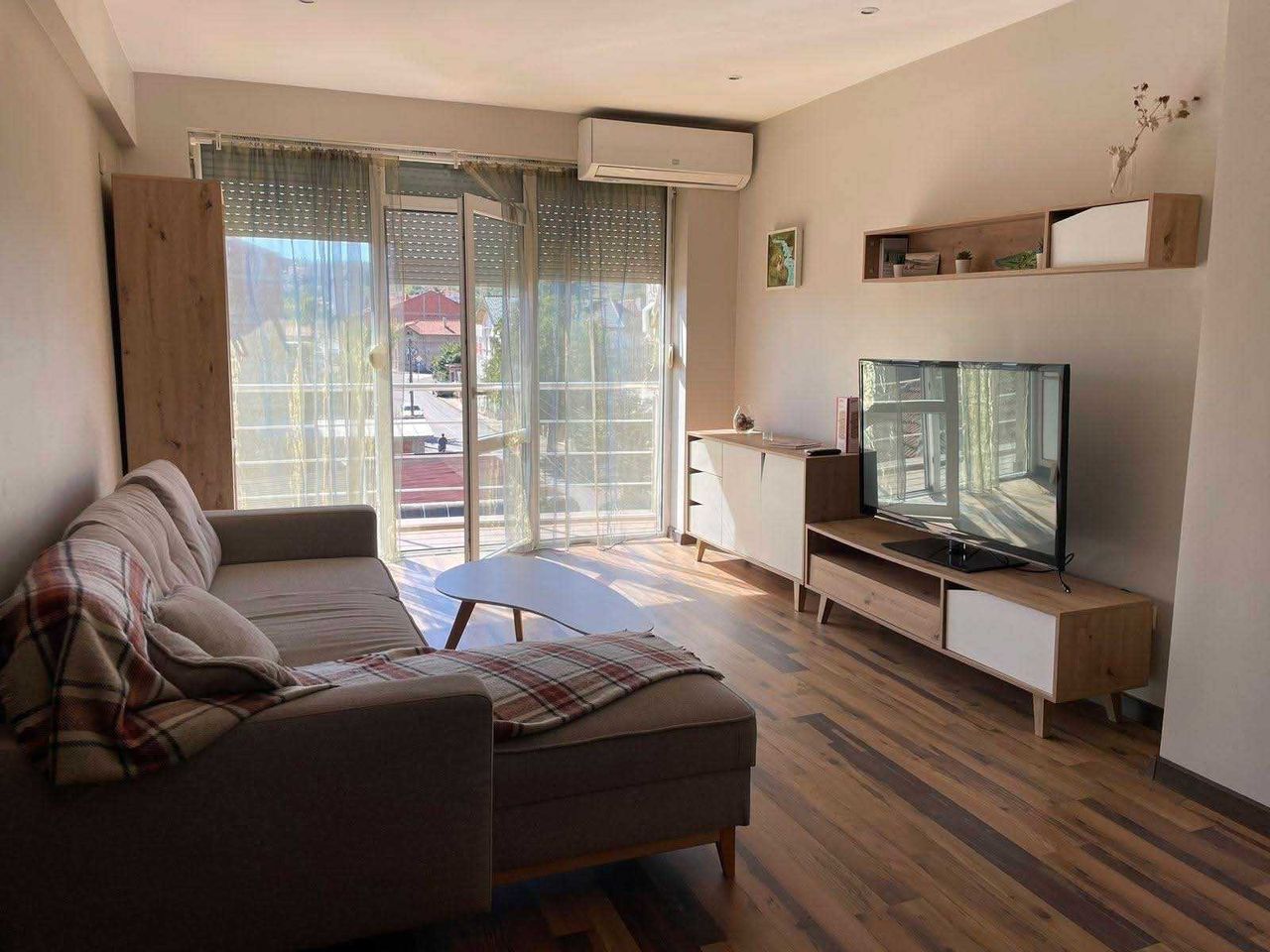 Дава се под наем Двустаен апартамент в Харманли - 72 кв.м за 306 € - Снимка #9