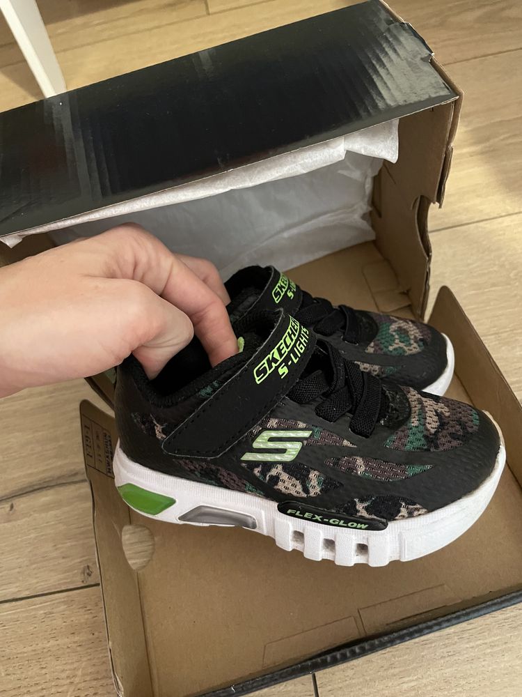 Încălțăminte Skechers, mărimea 23