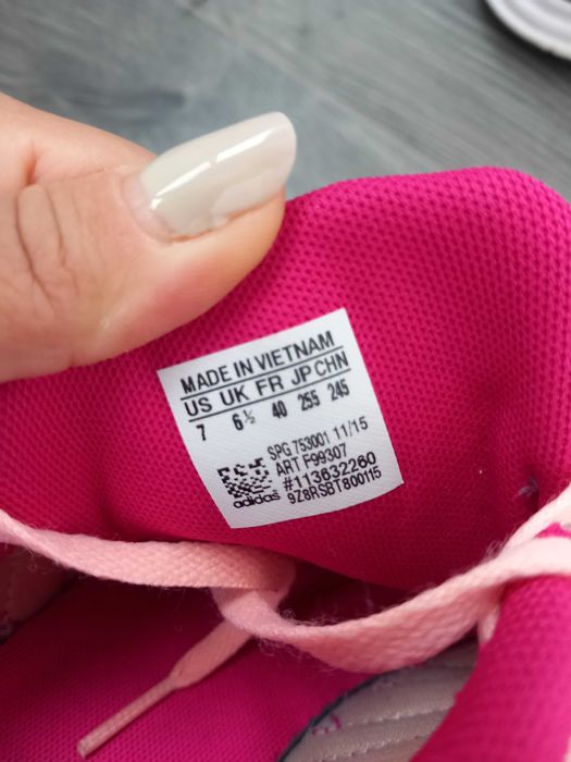 Vand adidasi marimea 40