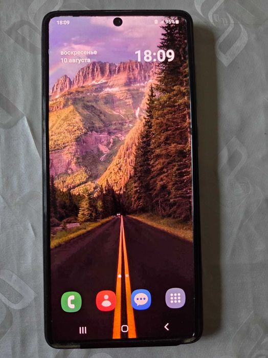 Продам Samsung Galaxy A71       128 Gb. Белый цвет.