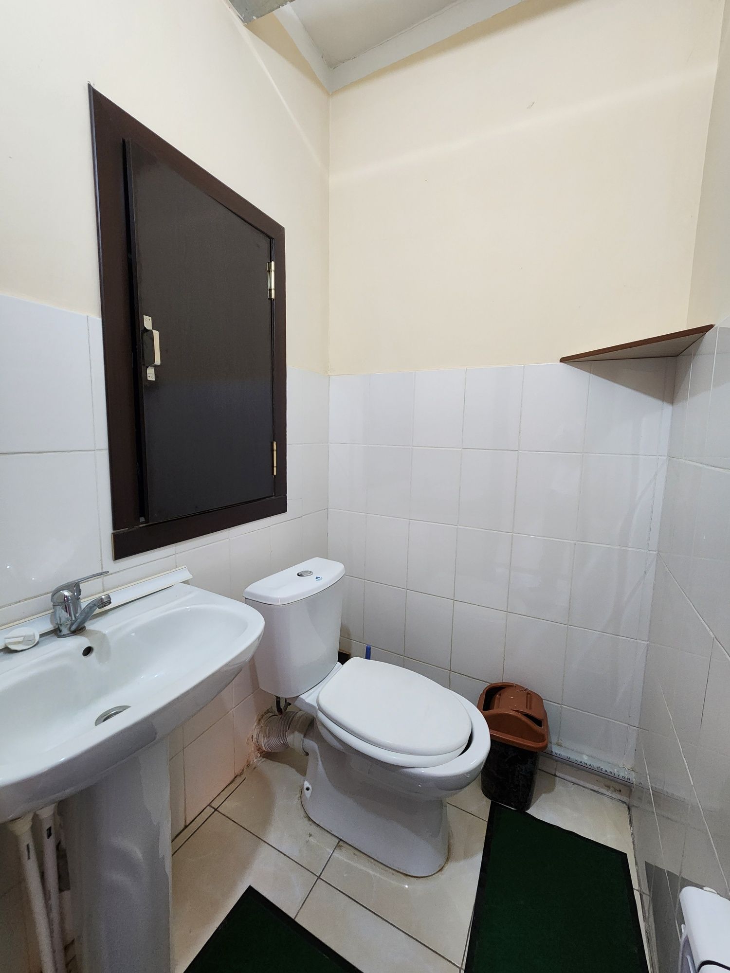 3-хонали 7-микрорайонда сотилади. 33900$