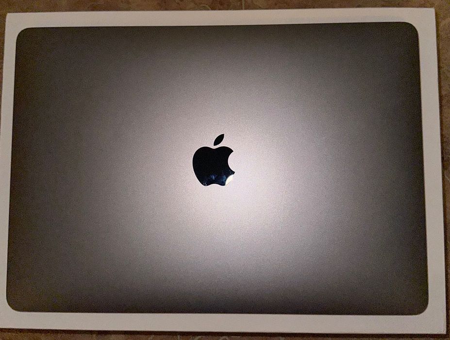 MacBook Pro M1 13inch 8gb 512gb