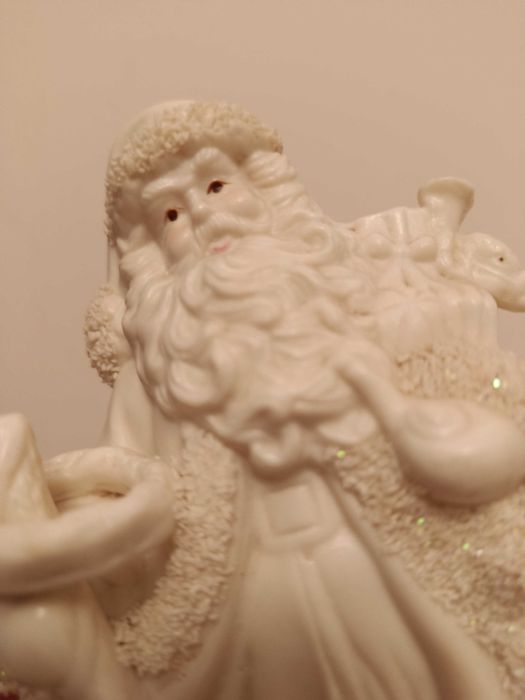 Продам статуэтку Деда Мороза