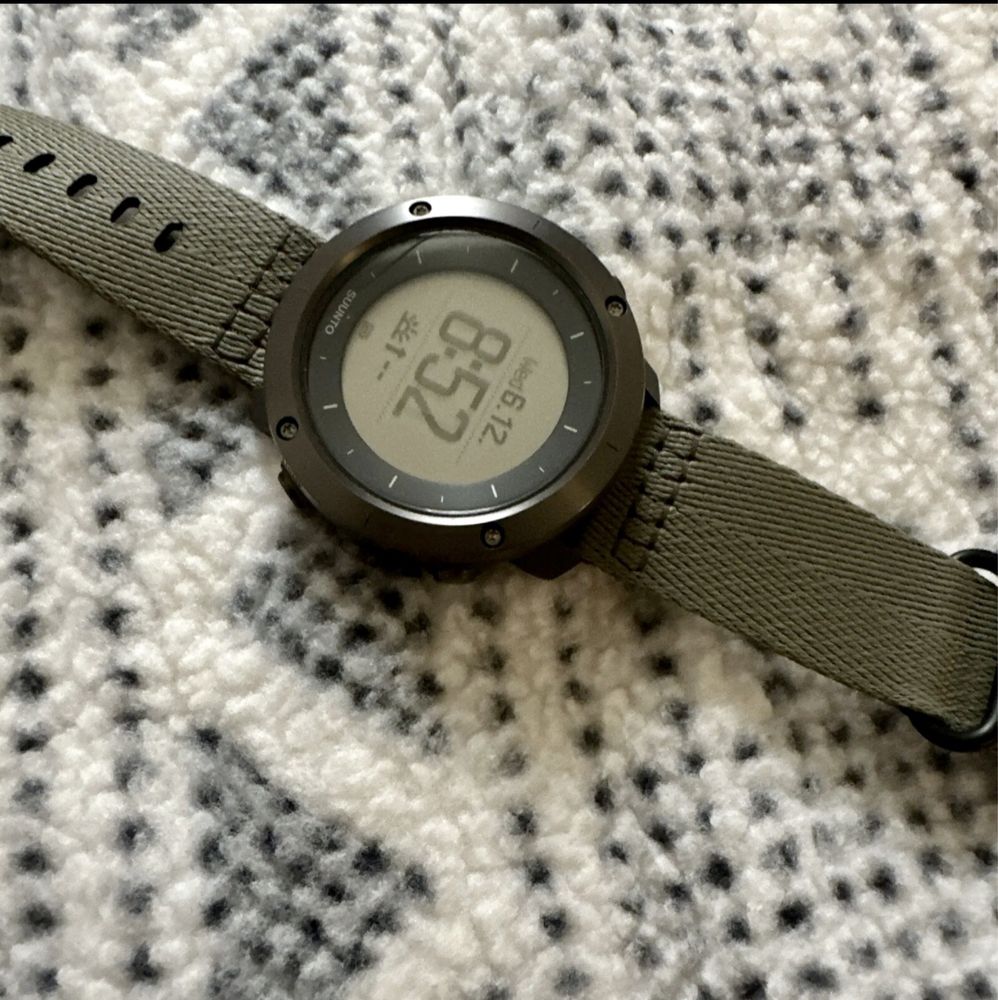 Часы для охоты и рыбалки Suunto Traverse Slate