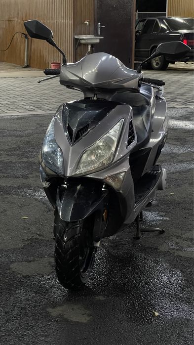 Мопед скутер carbon 50