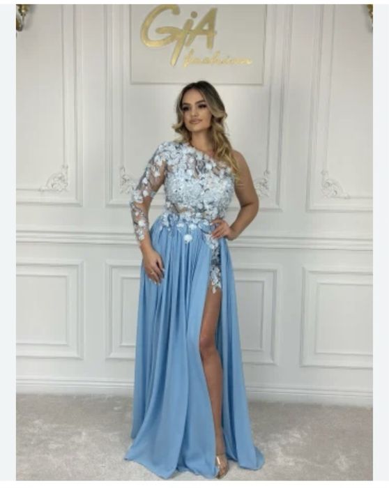 Vand rochie marimea S/M