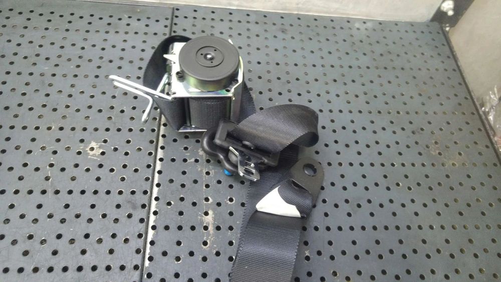 Centura dreapta fata ford kuga 1 8v41s61294ad