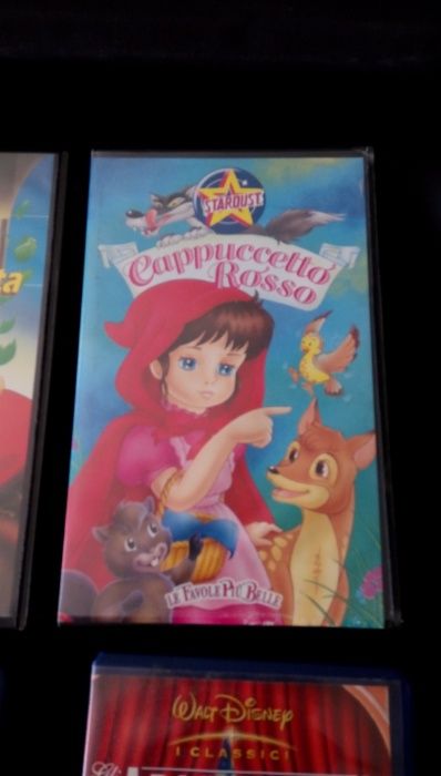 VHS видео касетки с анимация на италиански CAPPUCCETTO ROSSO