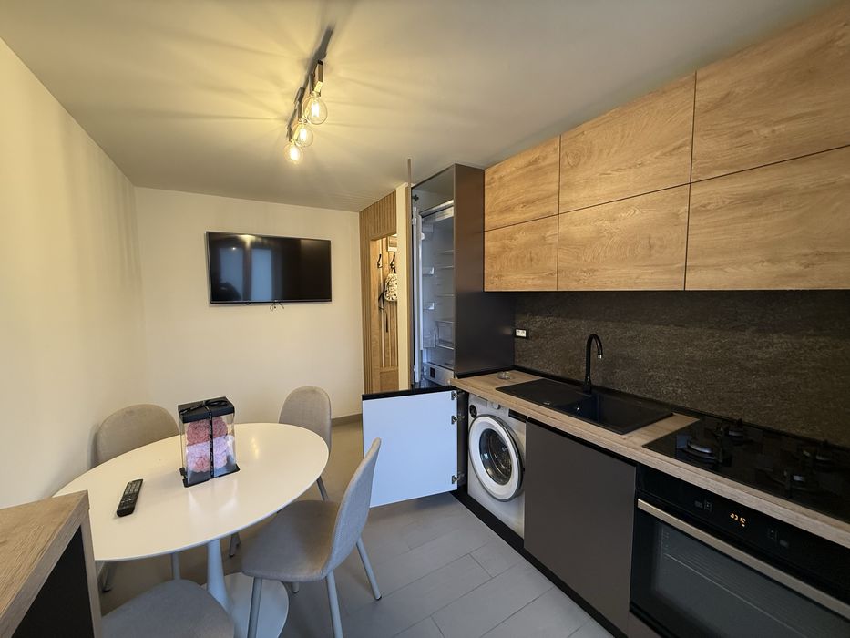 Inchiriez studio central Pitesti 100 m de primaria Pitesti