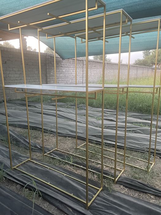 Вешалка кийим докон учун
