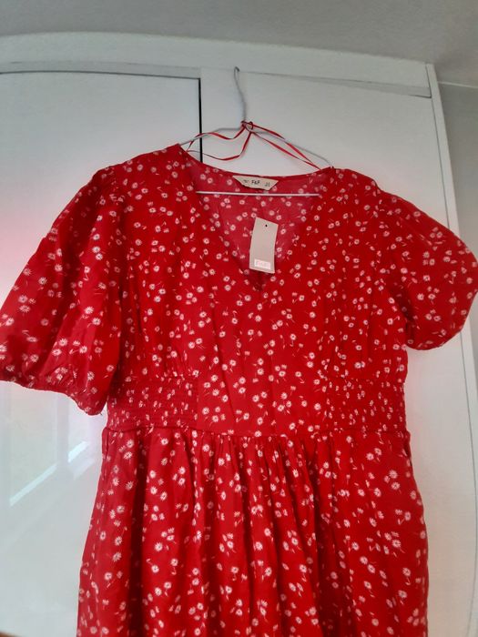 Лятна червена рокля мама (UK 16) и дете (5-6 години)